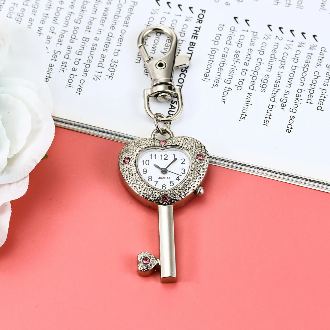 1pc heart-shaped key shaped pocket watch, women's digital clear watch, keychain hanging watch, chest watch, pocket watch