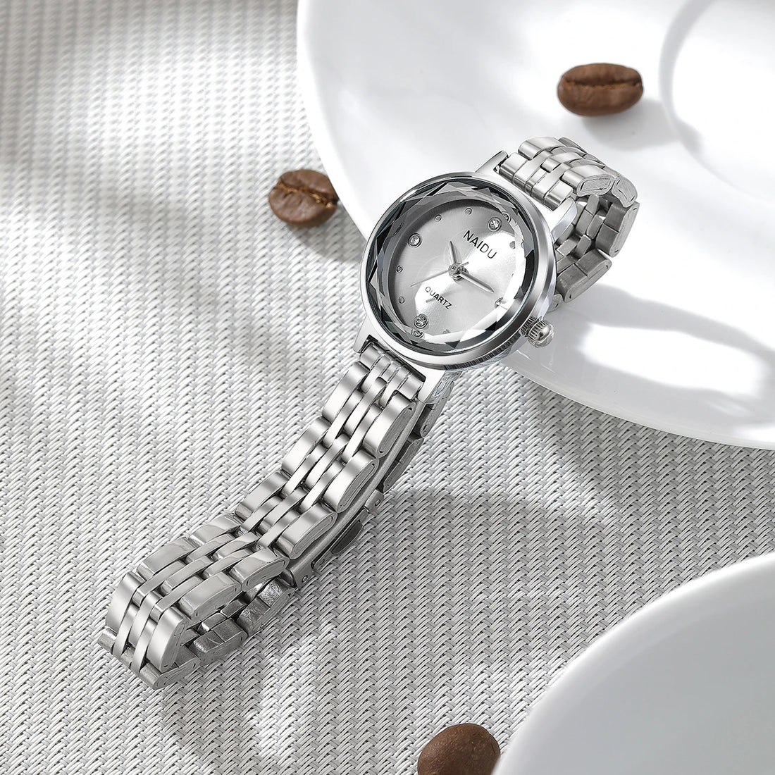 1 Piece of Women's Casual, Simple and Fashionable Waterproof Watch Suitable for Daily Wear and Party Outings