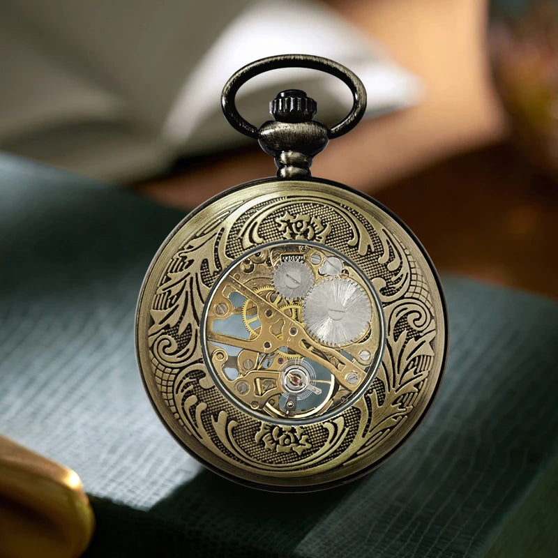 A vintage mechanical watch is one that is well worth buying and is very suitable for gift collections for personal wear