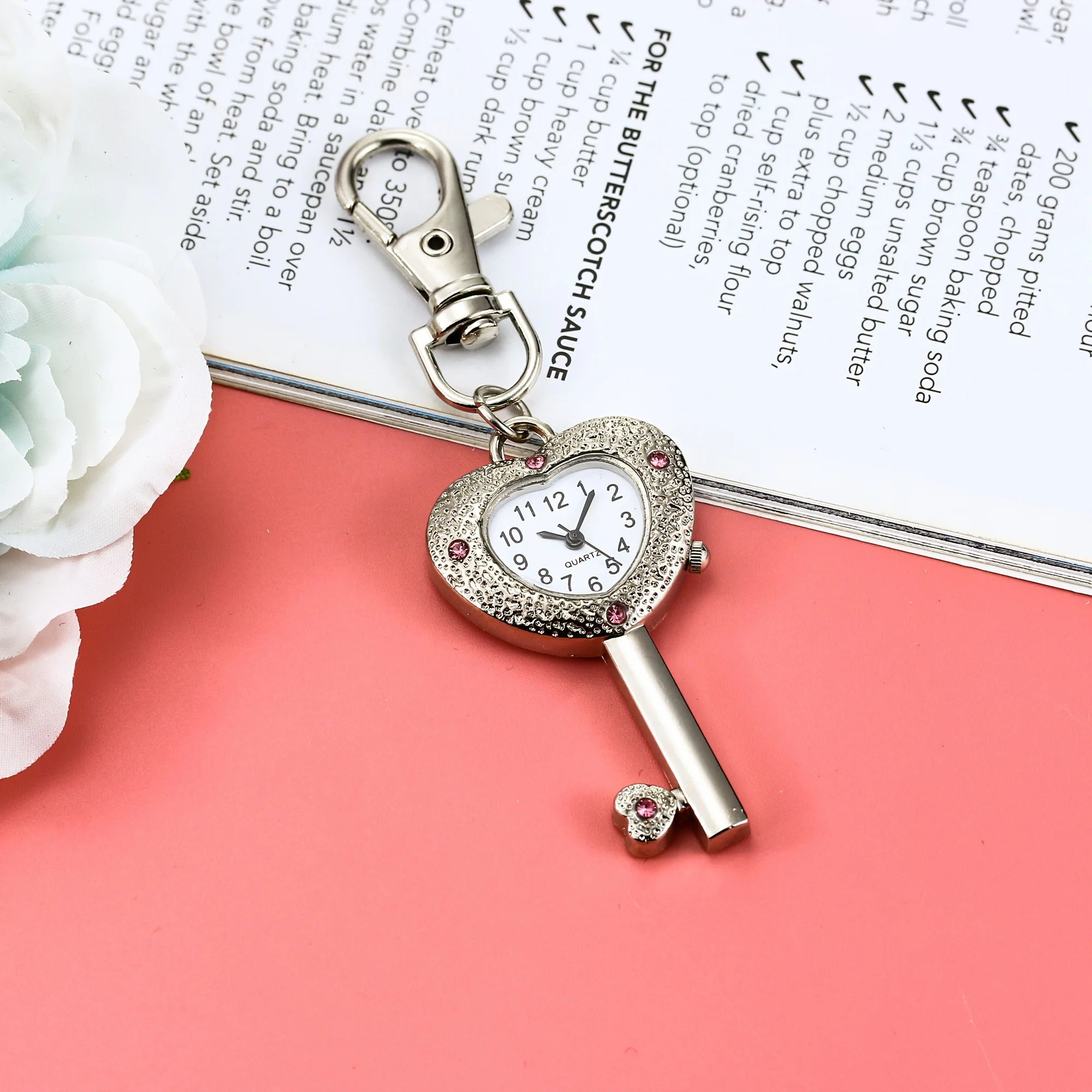1pc heart-shaped key shaped pocket watch, women's digital clear watch, keychain hanging watch, chest watch, pocket watch
