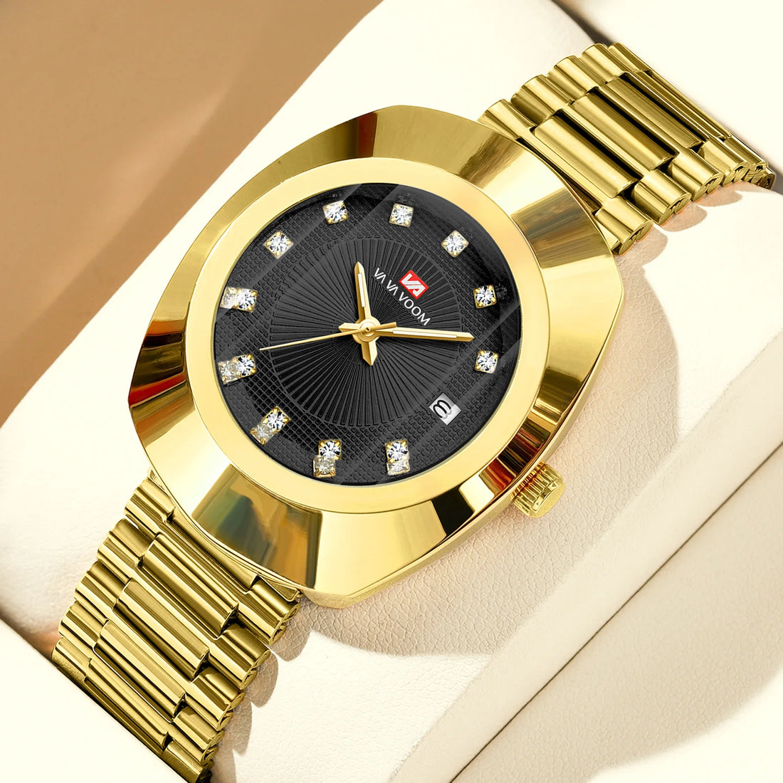 Men Watch high-end Couple watches Gold inlaid Diamond Bracelets Steel Strap Waterproof Women Fashion Quartz Clock Wristwatches