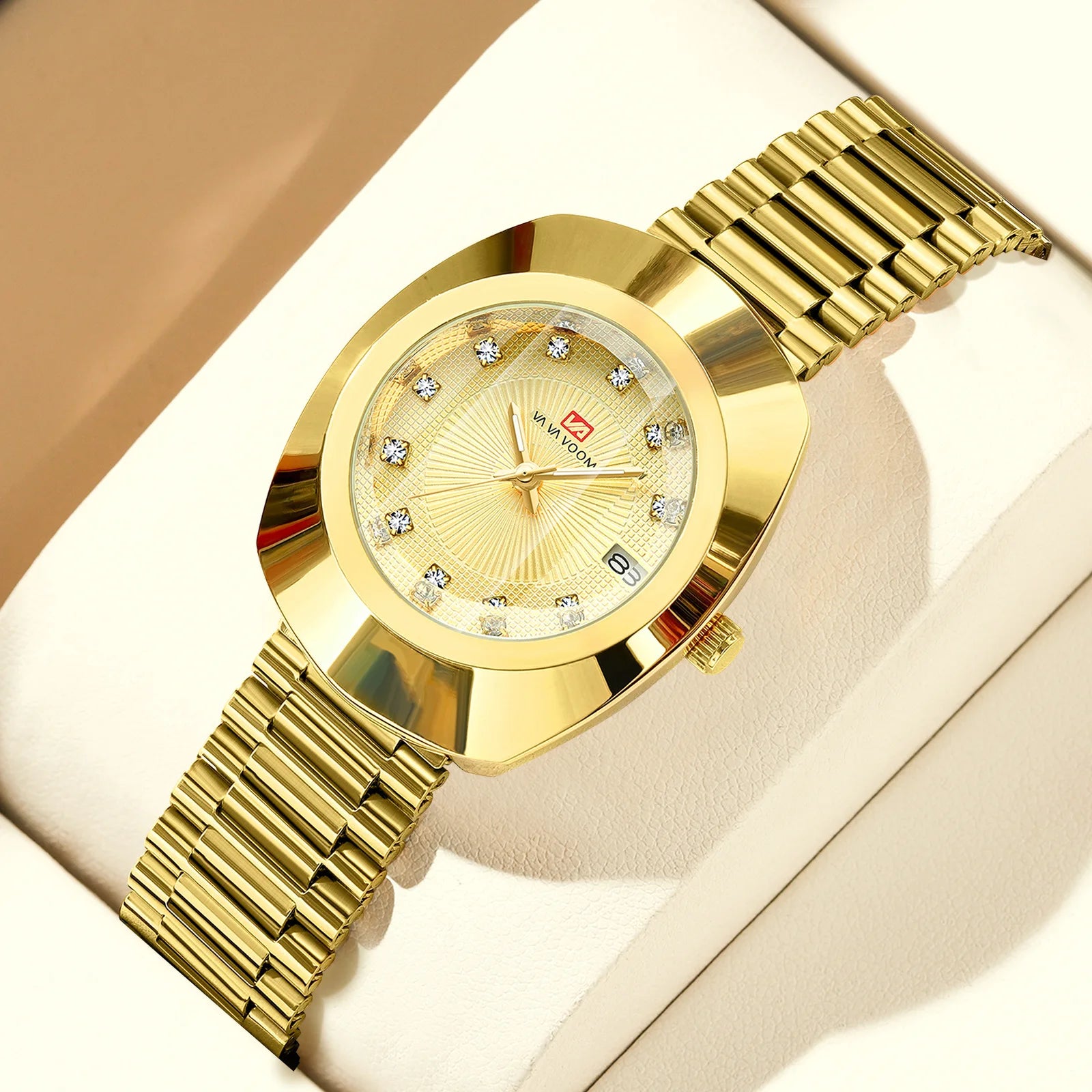 Men Watch high-end Couple watches Gold inlaid Diamond Bracelets Steel Strap Waterproof Women Fashion Quartz Clock Wristwatches